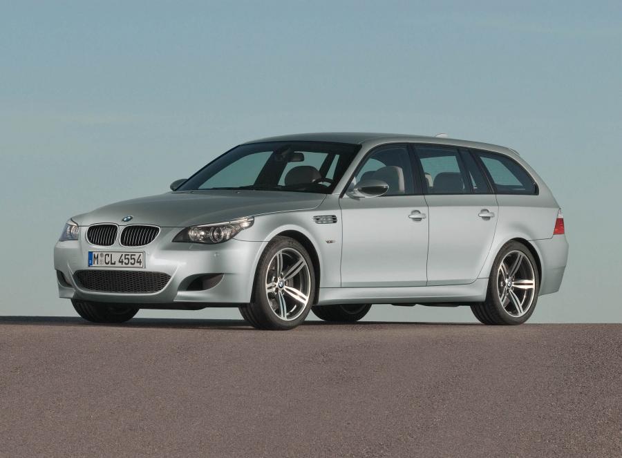  BMW M5 Touring 2009 года  (фото 35 из 51)